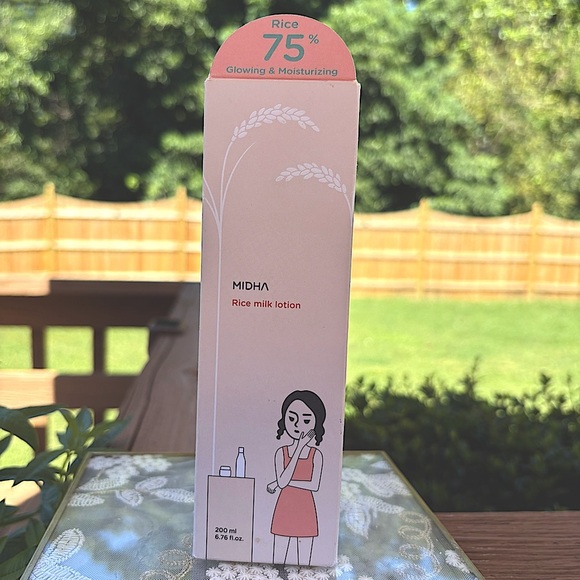 ✨ MIDHA Rice Milk Lotion – 200ml / 6.76 fl.oz – Made in Korea ✨ - Picture 1 of 6